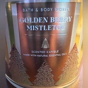 🆕Bath & Body Works*GOLDEN BERRY MISTLETOE 3 Wick Candle*Berries Sugared Spruce
